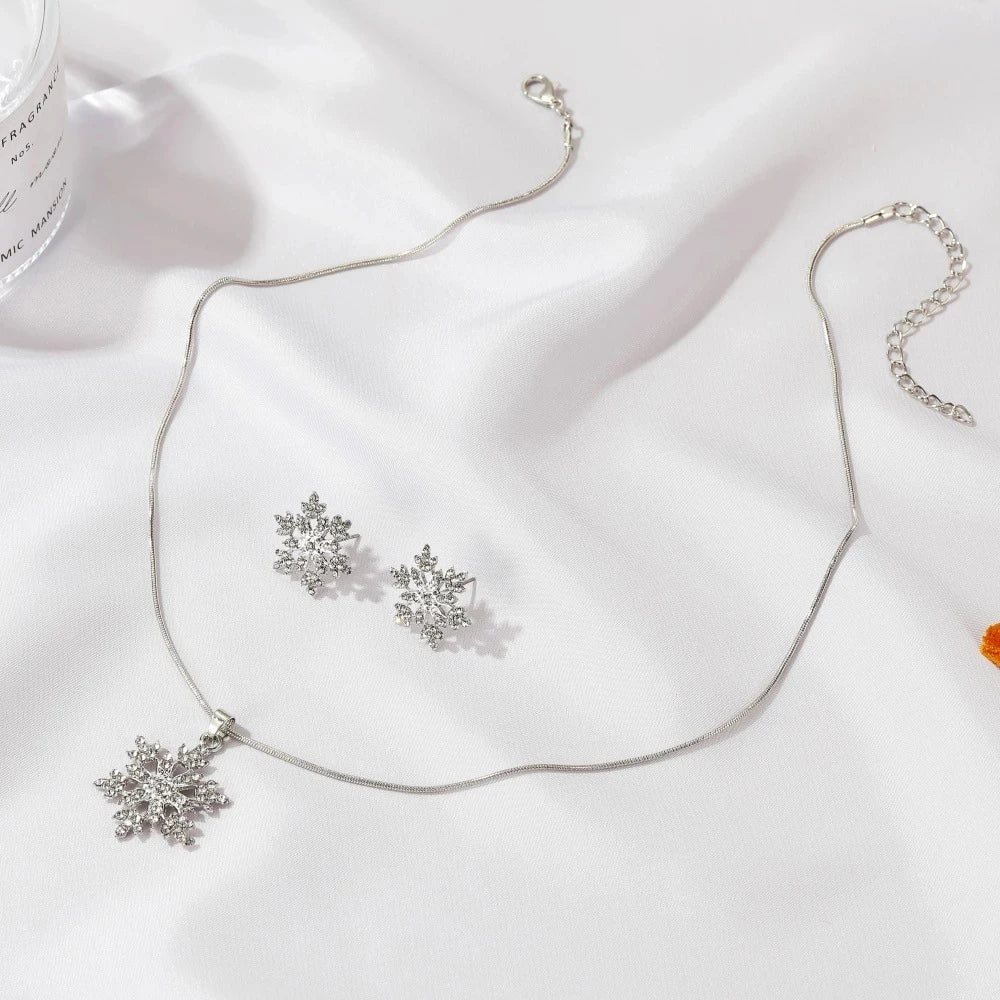 Women's Jewelry Set | 925 Sterling Silver Necklace and Earrings, Snow Flower, Gold Plated, for Wedding and Engagement