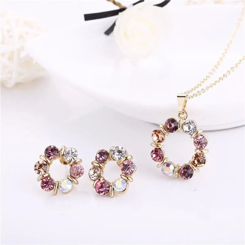 Women's Necklace and Earrings Set (3 Pieces) | Gold Jewelry, Celebrity Style, Circle with Stained Glass Effect and Diamond