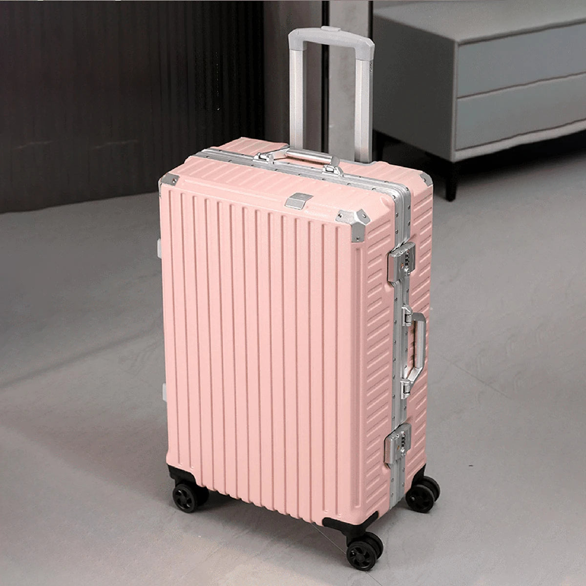 3-piece hardside luggage set with aluminum frame