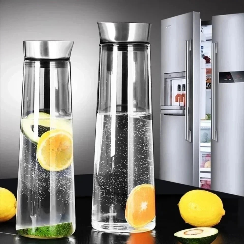 Glass Beverage Pitcher with Airtight Lid, Resistant to Temperature Changes, Perfect for Refrigerator, Iced Tea and Coffee