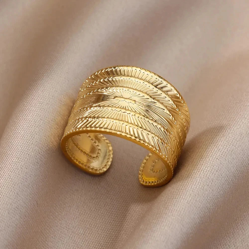 Stainless Steel Ring. Gold Finish. Classic Luxury Design