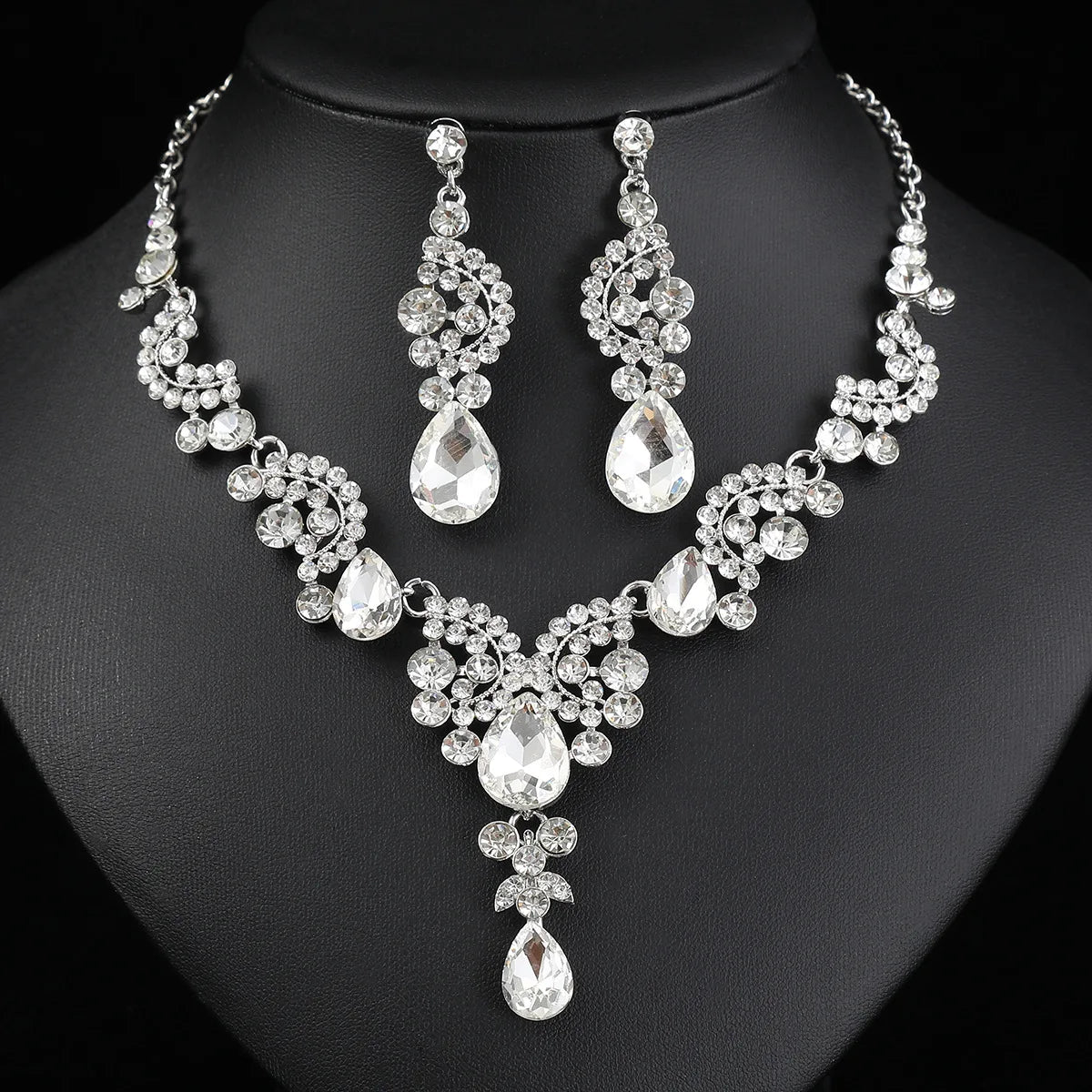 Women's Jewelry Set (2 Pieces) | Elegant Blue Drop Pendant Necklace and Stud Earrings with Rhinestones