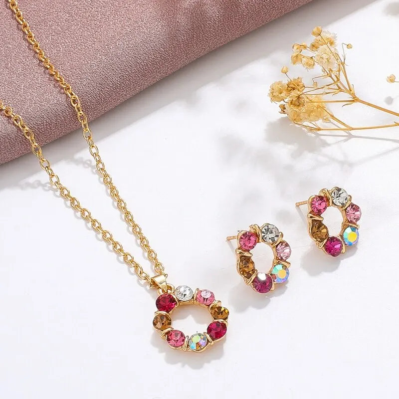 Women's Necklace and Earrings Set (3 Pieces) | Gold Jewelry, Celebrity Style, Circle with Stained Glass Effect and Diamond
