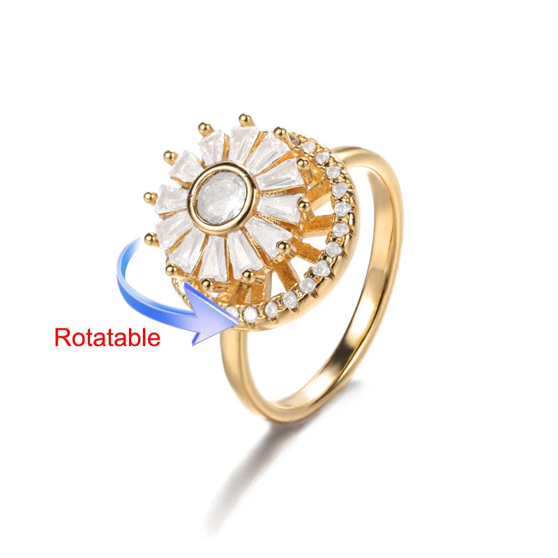 Rotating anxiety ring with clover design