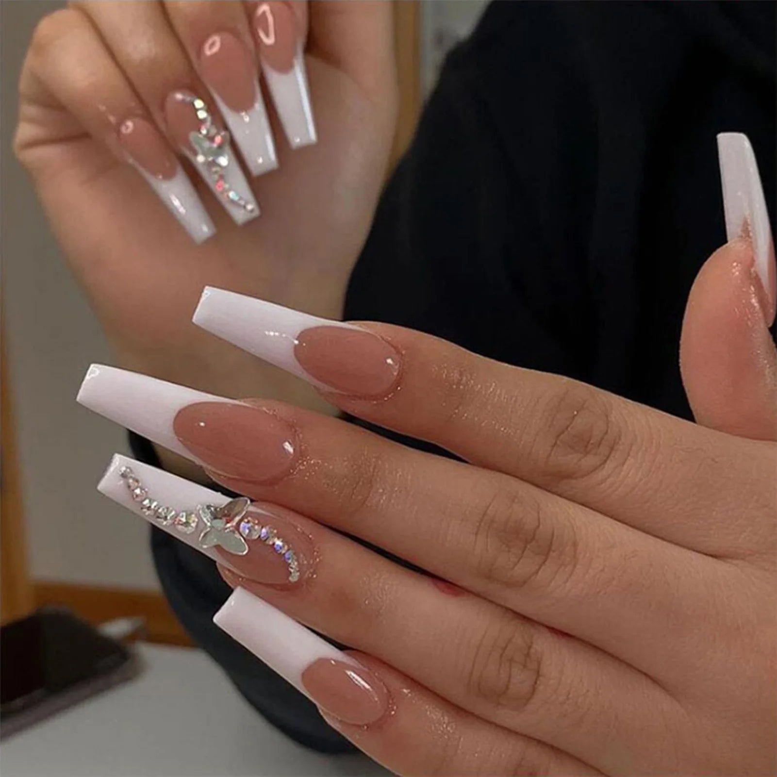 Short square press-on nails with 3D flowers