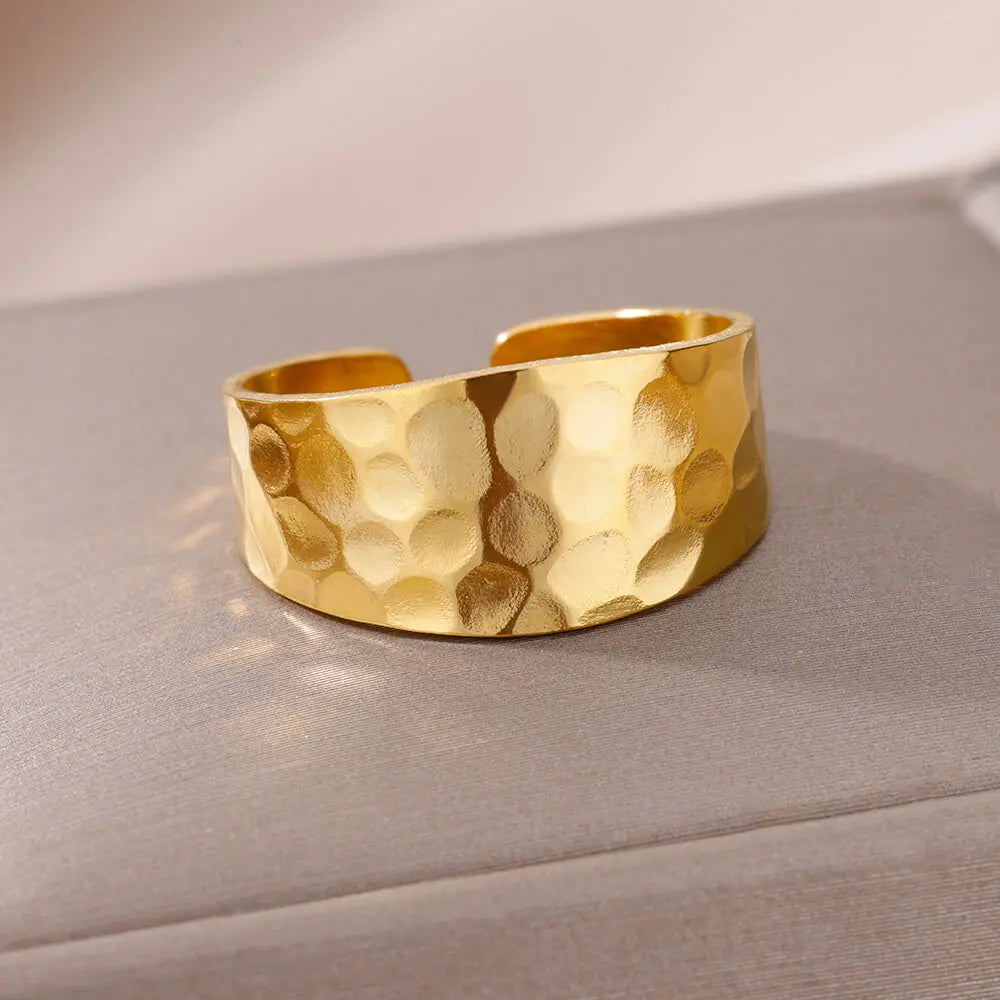 Stainless Steel Ring. Gold Finish. Classic Luxury Design
