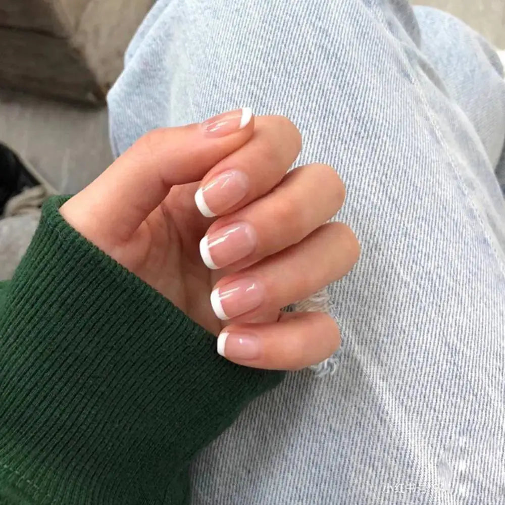 Cartoon press-on nails with snail design