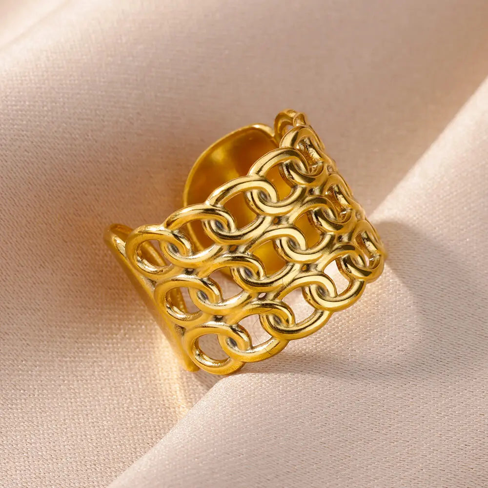 Stainless Steel Ring. Gold Finish. Classic Luxury Design