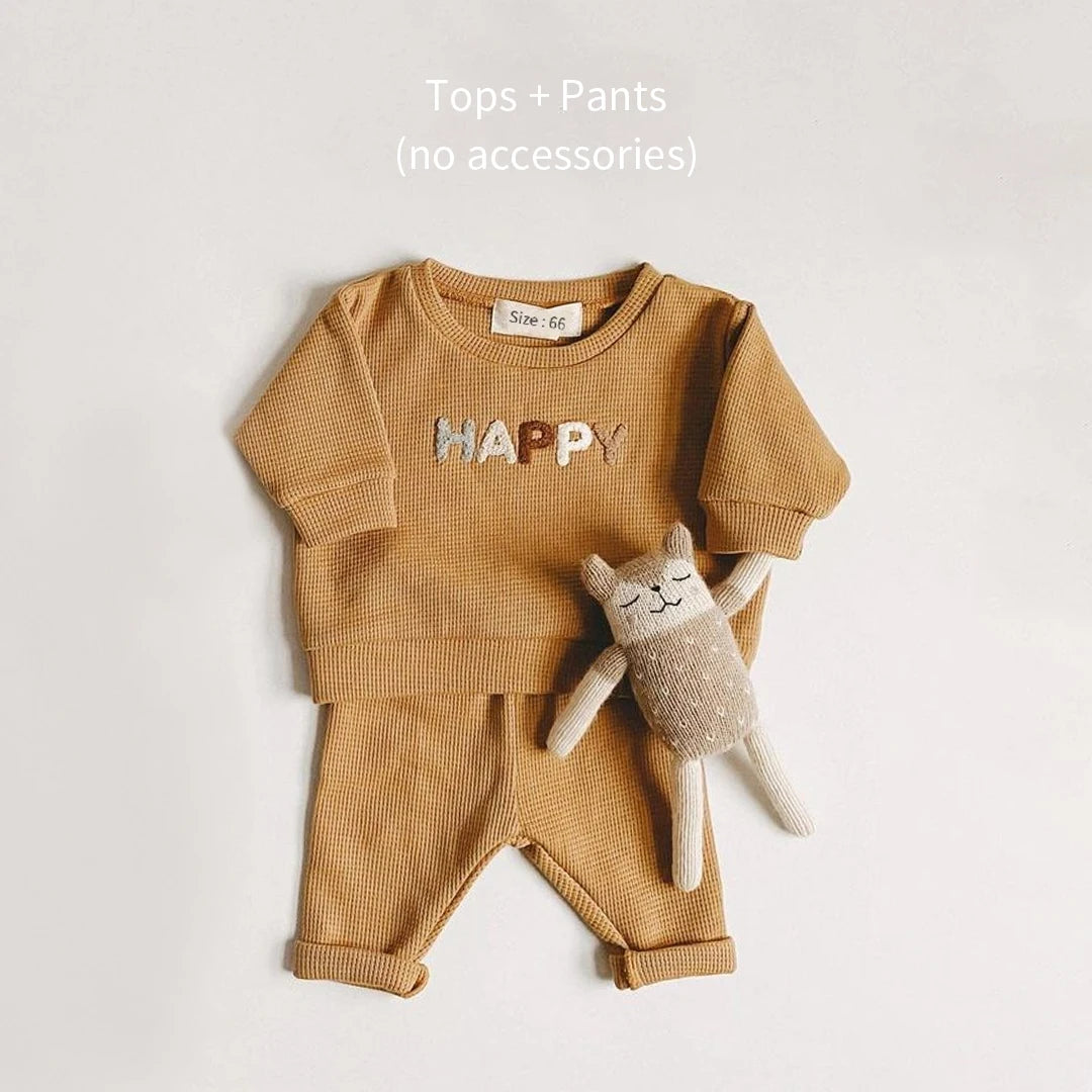Newborn baby clothing set with T-shirt and pants