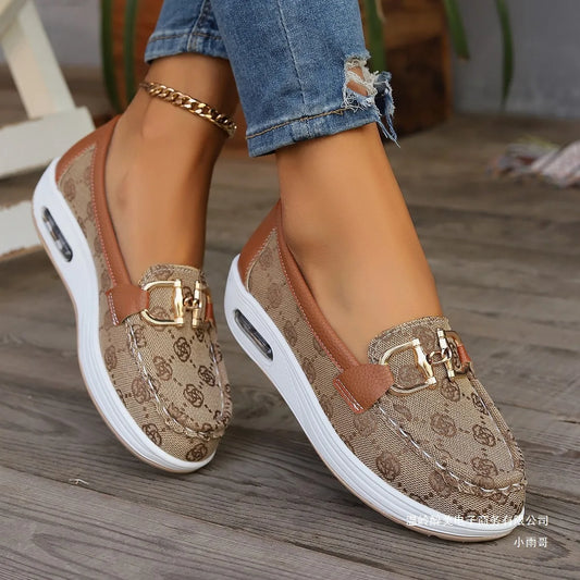 Z-Women's Retro Fashion Shoes with Round Toe and Metallic Decoration, for Autumn, Casual Shoes