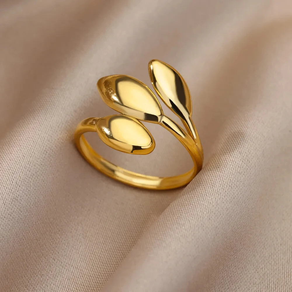 Stainless Steel Ring. Gold Finish. Classic Luxury Design
