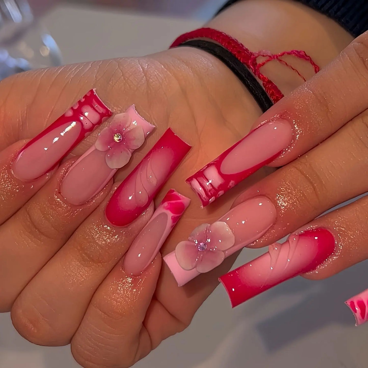 Short square press-on nails with 3D flowers