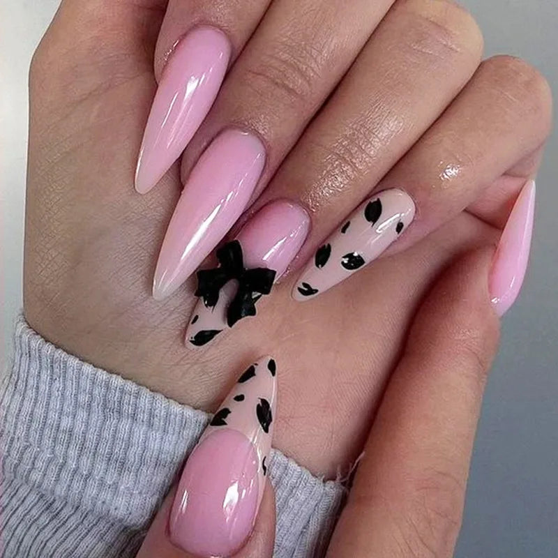 Short square press-on nails with 3D flowers