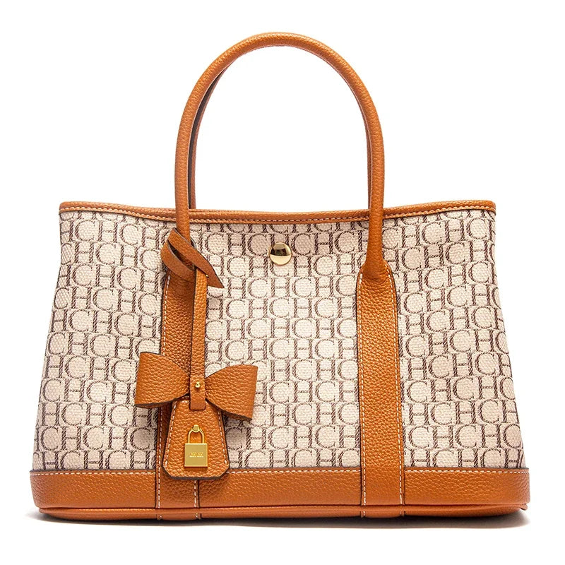 Mixed fabric handbag | Autumn, urban and practical style for women | CH