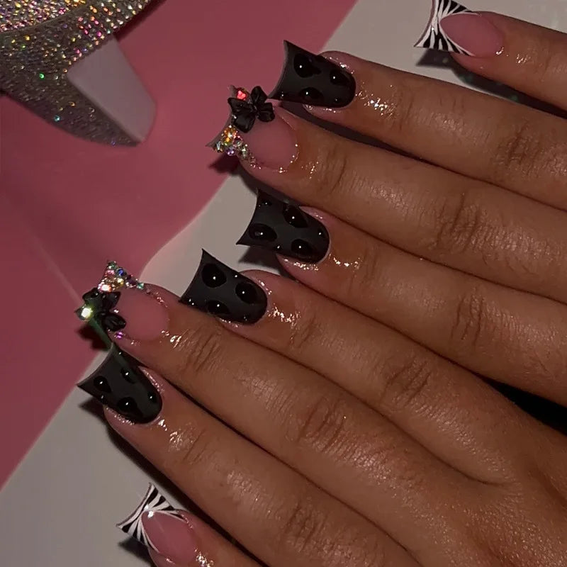 Duckbill press-on nails short design