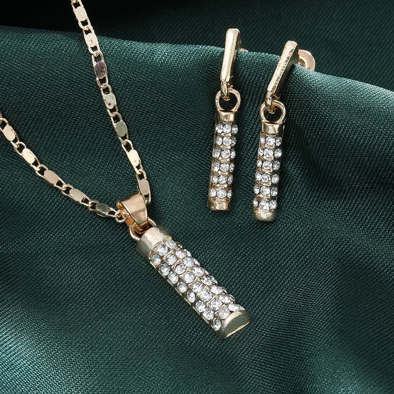 Luxury Women's Jewelry Set for Wedding and Party, with Necklace and Earrings of Cubic Zirconia and Sparkling Crystal