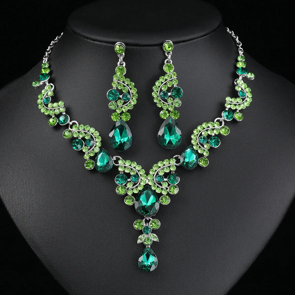 Women's Jewelry Set (2 Pieces) | Elegant Blue Drop Pendant Necklace and Stud Earrings with Rhinestones
