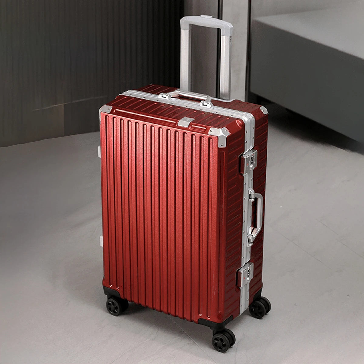 3-piece hardside luggage set with aluminum frame