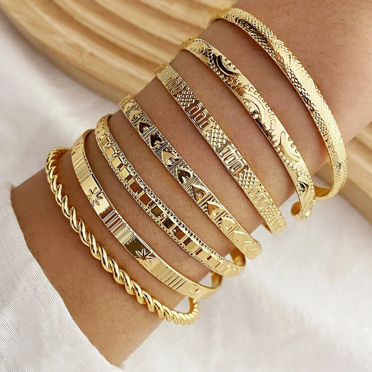 Set of 7 Open Metal Bracelets for Women