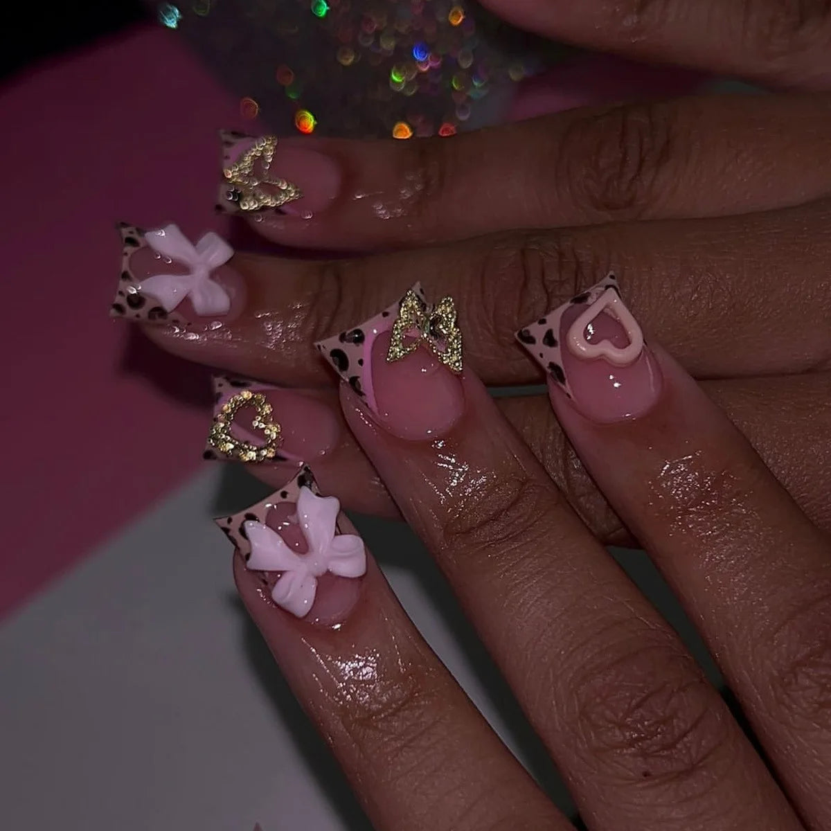 Duckbill press-on nails short design