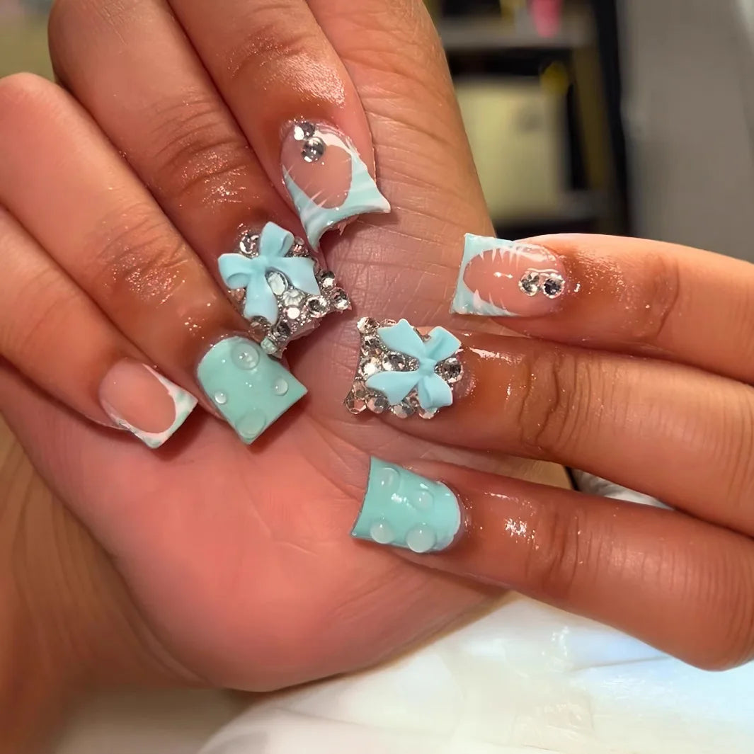 Duckbill press-on nails short design