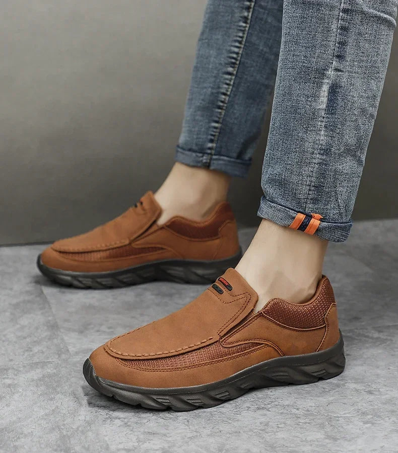 Comfortable men's loafers | Cushioned walking shoes